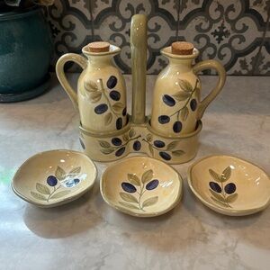 Mesa International Vintage Ceramic Olive Oil and Vinegar Set with Dipping Dishes